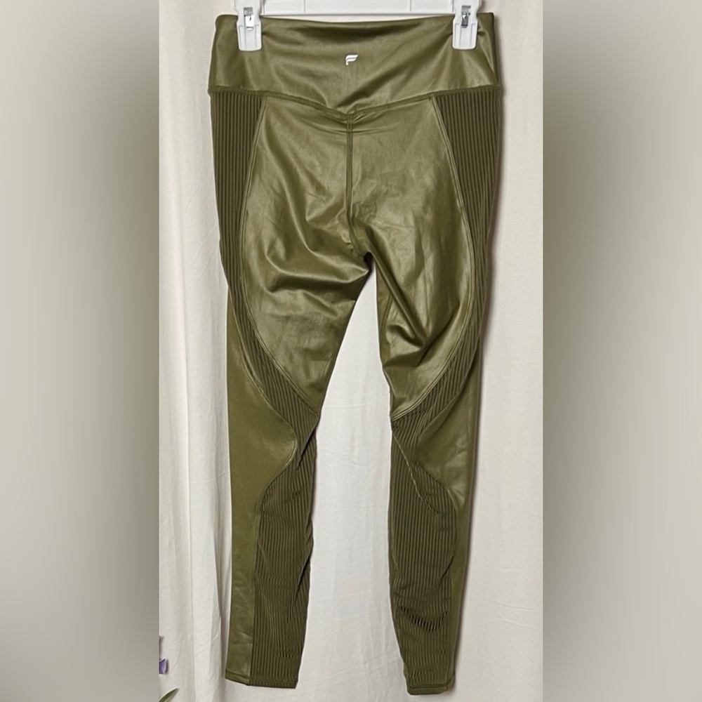 Motion365+ Contour High-Waisted Leggings Size Medium - Picture 6 of 12